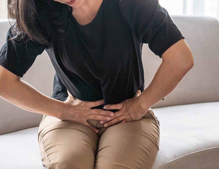 Phụ nữ nên ᵭi khám sớm khi ᵭau bụng dưới khȏng rõ nguyên nhȃn, kéo dài. Ảnh minh họa.