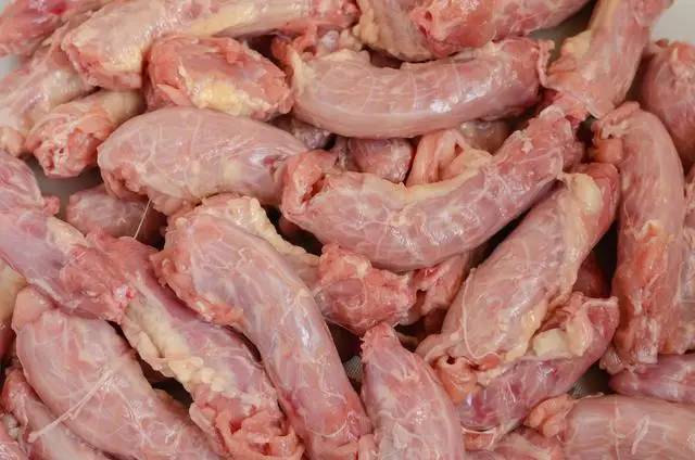 Ăn thịt gà ngon và bổ dưỡng nhưng có 7 bộ phận của con gà chớ dại mà ăn nhiều vì có thể chứa rác thải, độc tố, kim loại nặng - Ảnh 3.